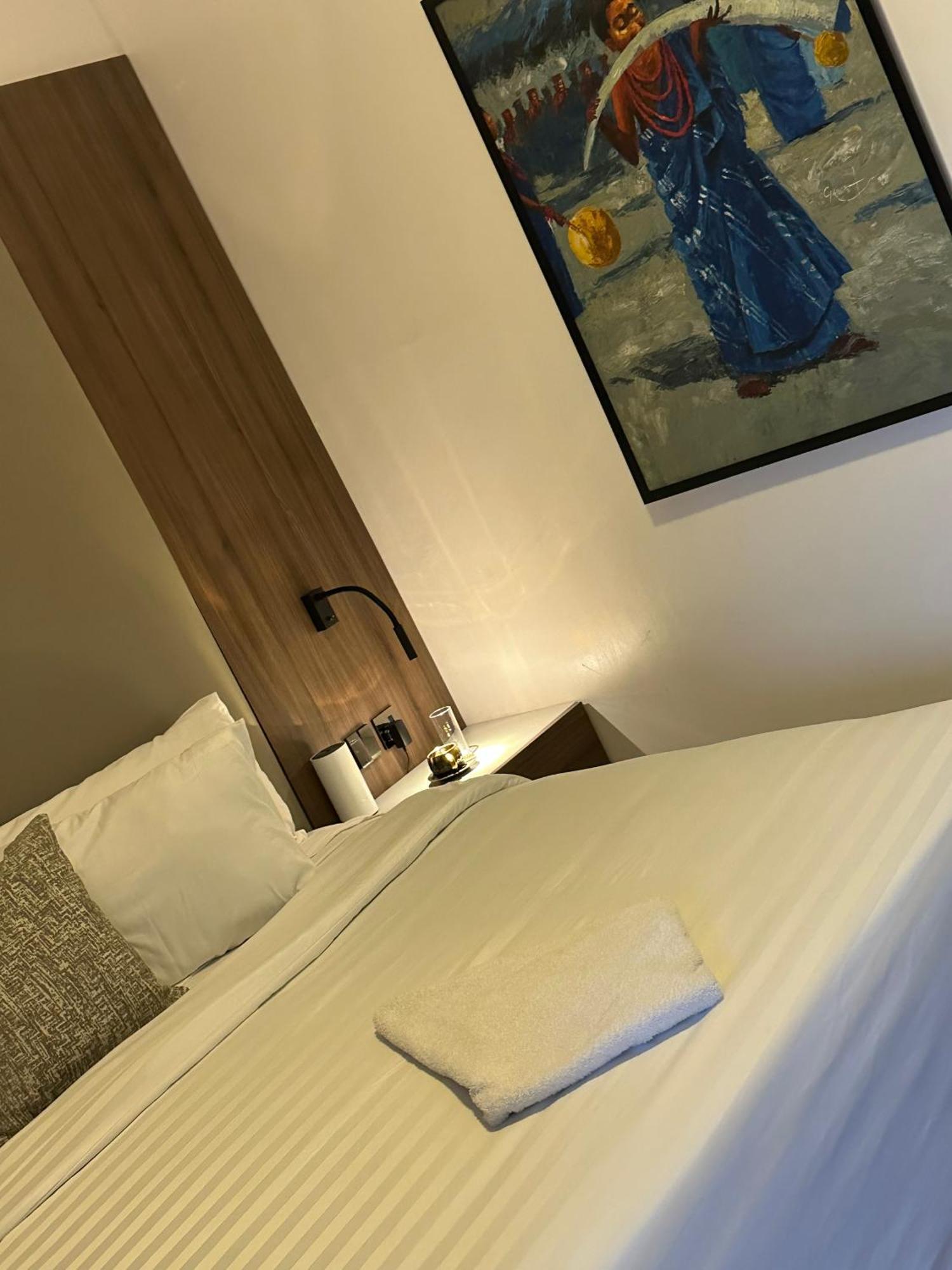 Guided Hospitality - Luxury Accommodations Лагос Экстерьер фото